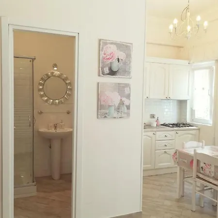 Appartement 83 *